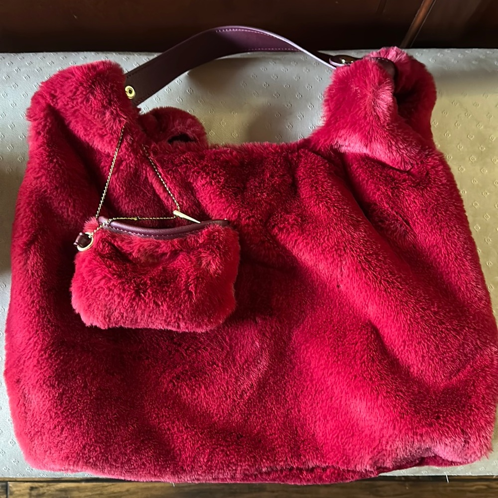 Red Soft Fur Handbag/Purse with Matching Coin Purse in Perfect Condition!